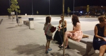 Stire din Social : Copii care rătăcesc noaptea pe străzile Constanței. "Nu mi-e frică, eu sunt curajoasă!"