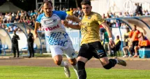 Stire din Sport : Corvinul Hunedoara, pe prima scenă a fotbalului românesc, după 34 de ani