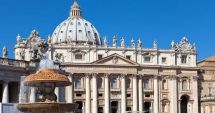 Stire din Actualitate : A fost instalat coșul de fum pe Capela Sixtină. Vaticanul se pregătește pentru Conclav