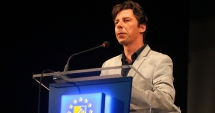 Stire din Politică-Administrație : Observatori "independenți" în secțiile de votare din Constanța. Cât de independenți sunt însă?