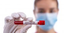 Stire din Eveniment : Record absolut de infectări cu noul coronavirus în România: 15 morți în ultimele 24 de ore și 1284 de cazuri noi