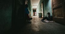 Stire din Social : O treime din părinți ar vrea să sară peste Crăciun, din cauza greutăților financiare