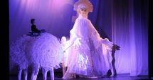 Stire din Cultură-Educație : "Crăiasa Zăpezii" îi așteaptă pe cei mici la spectacol