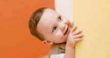 Copiii pot merge la creşă încă de la naştere, lege promulgată de președintele Iohannis