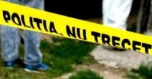 Stire din Eveniment : Crimă pasională în Botoșani. O femeie a fost înjunghiată, chiar de ziua ei, de iubitul său, dascăl la biserică