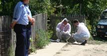 Stire din Eveniment : Mort pe stradă, cu o perfuzie cu erbicid în venă