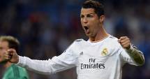 Stire din Sport Internațional : Ronaldo exersează la antrenamente și cum se bucură după goluri
