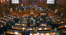 Stire din Actualitate : Criză politică în Kosovo. Alegeri parlamentare la orizont