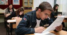 Stire din Cultură-Educație : De ce mai există licee la țară? Bacul nu mai trece de coada vacii