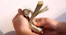 Stire din Economie : Cu ce oferte vor cămătarii  să-i escrocheze pe constănțeni