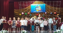 Stire din Politică-Administrație : Primarul Mariana Gâju, alături de elevii din Cumpăna, la închiderea anului școlar