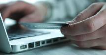 Stire din Social : Cum poți trimite bani prin Poșta Română, direct de la tine acasă