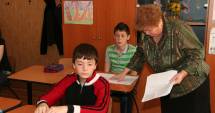 Stire din Cultură-Educație : Cum se vor compensa orele pe care  le lucrează profesorii sâmbătă, pe 24 ianuarie