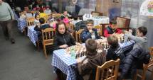 Stire din Sport : Foto. Campioni de toate vârstele, la Cupa 1 Decembrie la șah