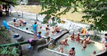 Stire din Diverse : Curele cu ape sulfuroase din stațiunea Venus fac minuni