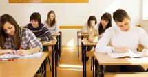 Stire din Cultură-Educație : Haos în licee, cu trei săptămâni înainte de probele orale la bacalaureat. Directorii nu știu cum să organizeze cursurile