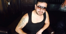 Stire din Eveniment : El este individul care a bătut doi agenți în sediul Poliției