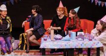 Stire din Cultură-Educație : ”30+”, o comedie despre șase femei, la Teatrul de vară Soveja, în această seară