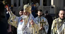Stire din Actualitate : 10.000 de litri de Agheasmă Mare vor fi distribuite credincioșilor la București