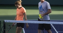 Stire din Sport : Simona Halep regretă cuvintele spuse la nervi lui Darren Cahill