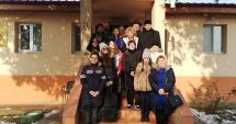 Stire din Cultură-Educație : Daruri de la elevii din Năvodari pentru vârstnicii din Centrul de Îngrijire Poarta Albă