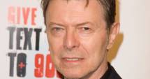 Stire din Actualitate : Legendarul cântareț David Bowie a murit la 69 de ani