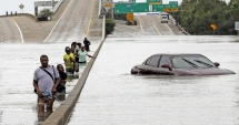 Stire din Actualitate : Trump cere Congresului 7,85 miliarde de dolari ca ajutor după uraganul Harvey