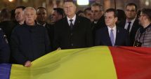 Stire din Eveniment : Președintele și premierul, prezenți la marșul de comemorare a Revoluției