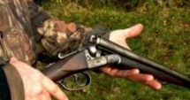 Stire din Eveniment : Nou caz de violență contra animalelor: CÂINI ÎMPUȘCAȚI de un paznic de vânătoare