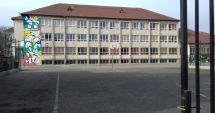 Stire din Eveniment : Învățătoarea absentă în serie a ales pensionarea! I-au expirat concediile medicale…