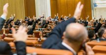Stire din Politică-Administrație : USR votează la vedere împotriva moțiunii de cenzură
