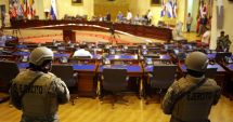 Stire din Actualitate : Tactică de intimidare? Armata a descins în Parlamentul din El  Salvador