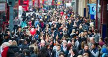 Stire din Social : În ciuda Brexitului, românii se înghesuie în continuare la muncă în Regatul Unit
