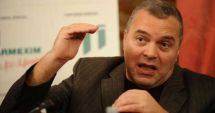 Stire din Cultură-Educație : Directorul Festivalului de Teatru de la Sibiu, decorat cu Legiunea de Onoare