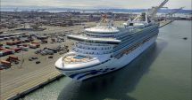 Stire din Eveniment : Români de la bordul unei nave de croazieră, aduși în țară. Au intrat în carantină