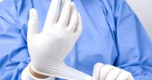 Stire din Eveniment : Mănuși medicale de unică folosință comercializate ilegal, confiscate de polițiști