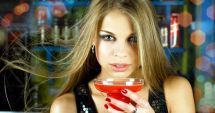 Stire din Fun : De 30 de ani, tot sărbătorește…