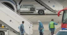 Stire din Actualitate : Pasagerii navei cu hantavirus au fost debarcați și plasați în serie după focarul izbucnit la bord
