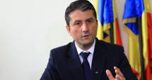 Stire din Politică-Administrație : "Beneficiarii înscriși până la 20 martie vor primi două plicuri, dar acestea  nu vin simultan"