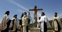 Stire din Actualitate : Decizie istorică în Grecia. Mii de preoți,  scoși de pe statele de salarii plătite de stat