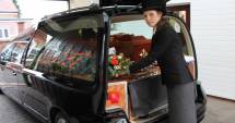 Stire din Fun : Defecte profesionale. "Să nu mai faci niciodată așa ceva"