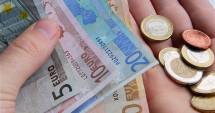 Stire din Economie : Deficit de 263 milioane euro  al balanței de plăți a României