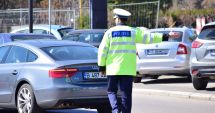 Stire din Eveniment : Manevre riscante în trafic, când stai "în coada" mașinii din față