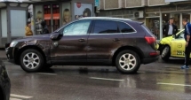 Stire din Eveniment : Deputat PSD, accident în fața sediului SRI din Iași. Bărbatul se urcase băut la volan