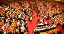Stire din Actualitate : Deputații italieni votează, pe 7 octombrie, reducerea numărului de parlamentari
