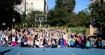 Stire din Sport : Deschideți porțile către sport! Baschetul a cucerit Școala nr. 12