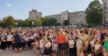 Stire din Cultură-Educație : A sunat clopoțelul! "Începutul de an școlar este nostalgia propriilor începuturi"