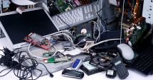 Stire din Social : Fiți atenți unde aruncați deșeurile electronice! Miliarde de kilograme, abandonate în gunoi