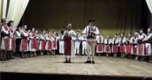 Stire din Cultură-Educație : Elevii de la Colegiul "Mircea", în rol de Moș Crăciun