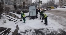 Stire din Social : Galerie foto. ACȚIUNI DE DESZĂPEZIRE, LA CONSTANȚA. "Se circulă în condiții de iarnă"